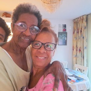 Diana zorgt voor haar tante met ALS